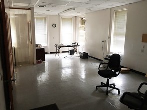 429 Wythe Ave in Brooklyn, NY - Building Photo - Interior Photo
