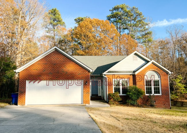property at 5711 Meadowood Ln