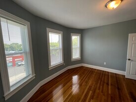 366 Highland Ave, Unit 3 in Somerville, MA - Building Photo