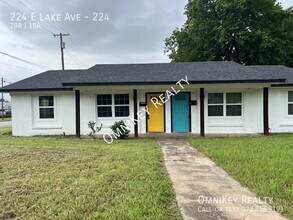 224 E Lake Ave in Sherman, TX - Building Photo - Building Photo