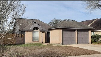 6406 Costa Mesa Dr in Houston, TX - Building Photo