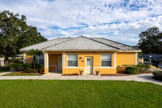 Orlando Sun Village in Kissimmee, FL - Foto de edificio - Building Photo
