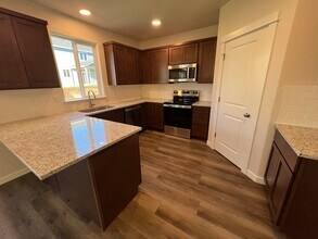 3667 Ford Dr in Medford, OR - Building Photo - Building Photo