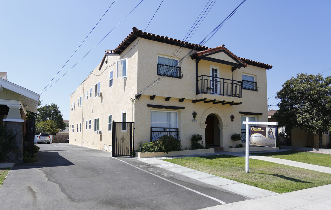 616 E Lomita Ave in Glendale, CA - Foto de edificio