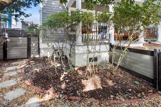 102 W 36th St in Savannah, GA - Foto de edificio - Building Photo