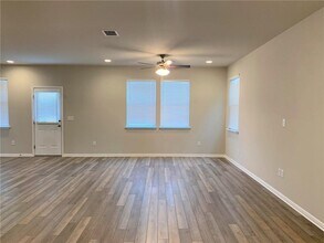 10301 Sentinel Dr in Austin, TX - Building Photo - Building Photo