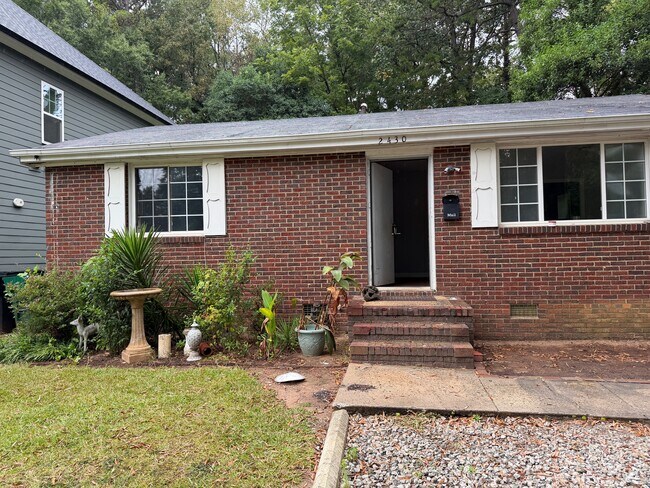 2430 Finchley Dr in Charlotte, NC - Building Photo - Building Photo