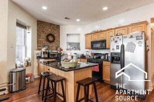 1010 N Kedzie Ave in Chicago, IL - Building Photo