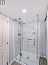 376 Rhodes Ave in Toronto, ON - Building Photo - Building Photo