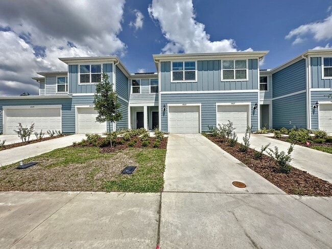 property at 4621 Sparkling Shell Ave