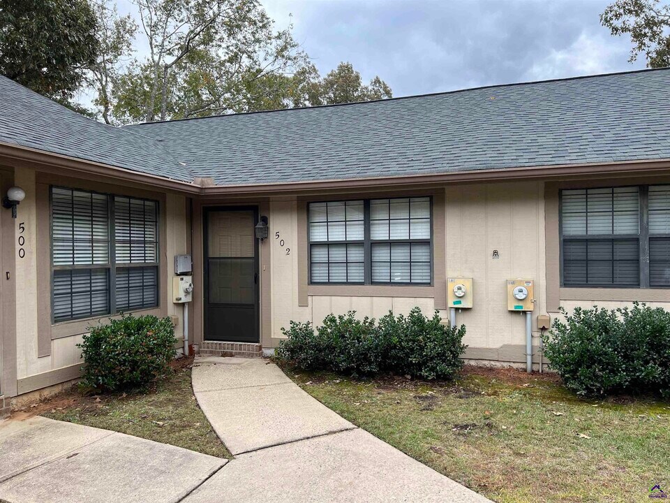 502 Tallulah Trail in Warner Robins, GA - Building Photo