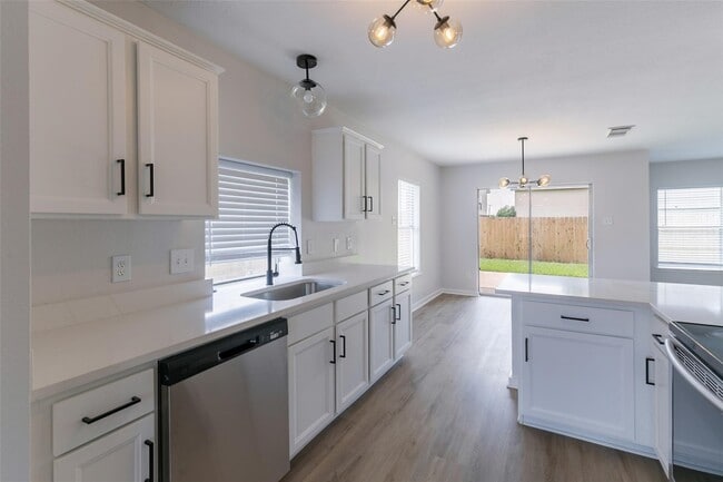 property at 16711 Hollow Ridge Dr