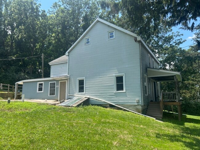5476 Lincoln Hwy in Gap, PA - Building Photo - Building Photo