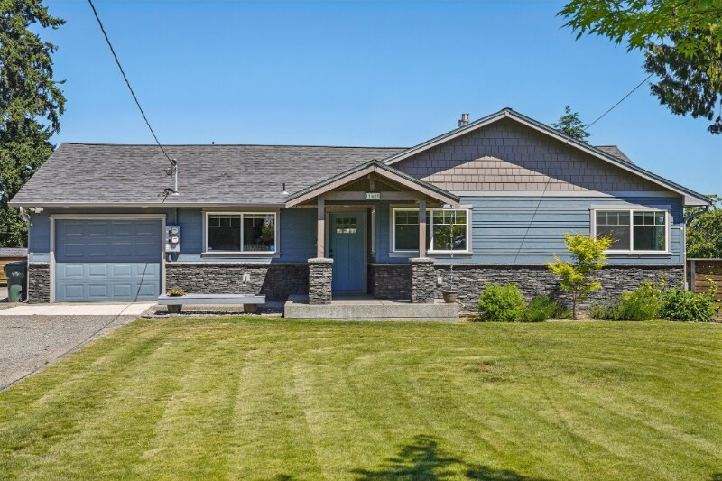 11605 67th Ave E in Puyallup, WA - Building Photo