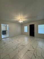 2257 3rd St in Culloden, WV - Building Photo