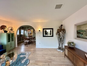 4949 Granada St in Los Angeles, CA - Building Photo - Building Photo