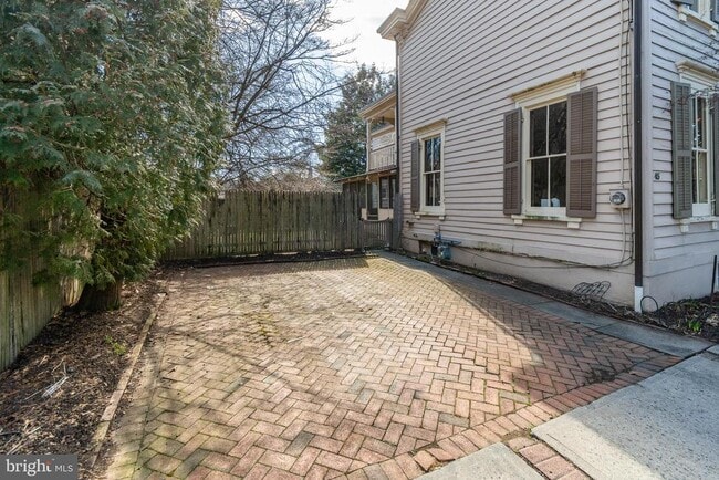 45 York St in Lambertville, NJ - Building Photo - Building Photo