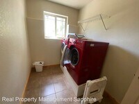 323 Maroon Ct photo'