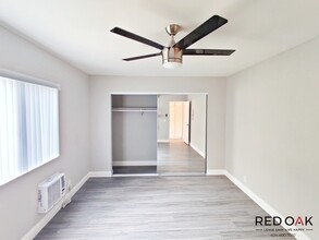 5121 Klump Ave-Unit -311 in Los Angeles, CA - Building Photo - Building Photo