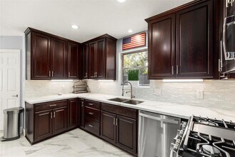 12423 Honeywood Trail in Houston, TX - Foto de edificio - Building Photo