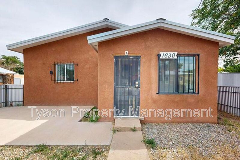 1630 Griegos Rd NW in Albuquerque, NM - Building Photo