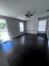 1333 Meadowbrook Dr in Garland, TX - Building Photo - Building Photo