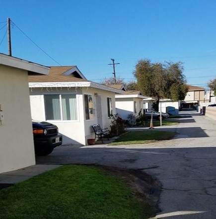 9940 Ramona St in Bellflower, CA - Building Photo