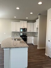 10801 Blacket Dr in Austin, TX - Building Photo - Building Photo