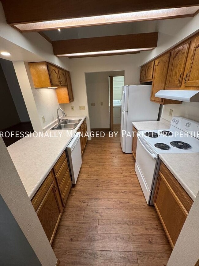 1609 N Thompson Dr in Madison, WI - Building Photo - Building Photo