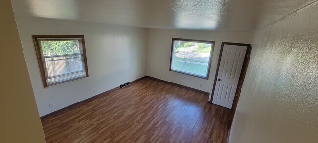 5857 S Indiana Ave in Cudahy, WI - Building Photo - Building Photo