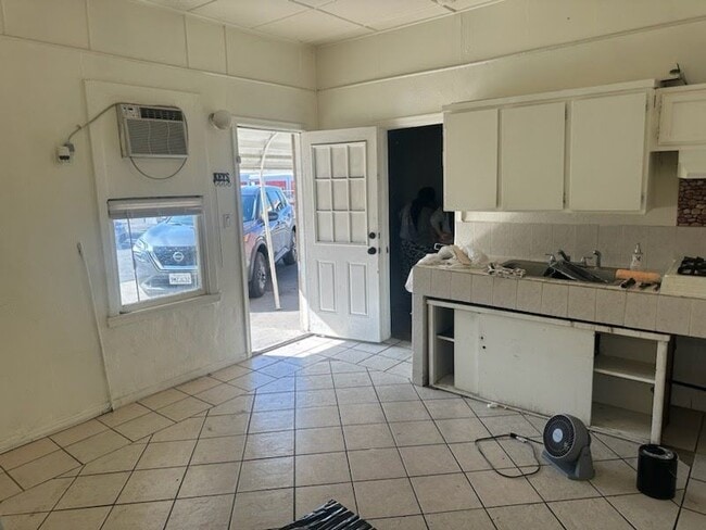 property at 1480 W Holt Ave