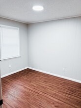 203 N Rogers in Jonesboro, AR - Building Photo - Interior Photo