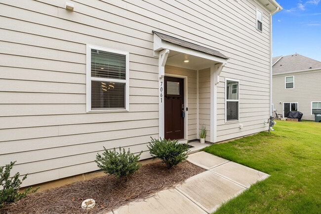 7061 Bentz St in Charlotte, NC - Building Photo - Building Photo