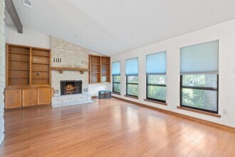 709 Show Low Ct in Lakeway, TX - Building Photo - Building Photo