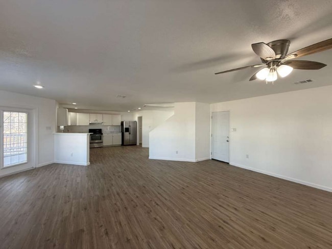 9339 Mimosa Manor in San Antonio, TX - Foto de edificio - Building Photo