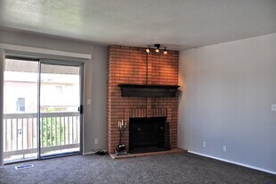 2786 West 5550 South in Roy, UT - Building Photo