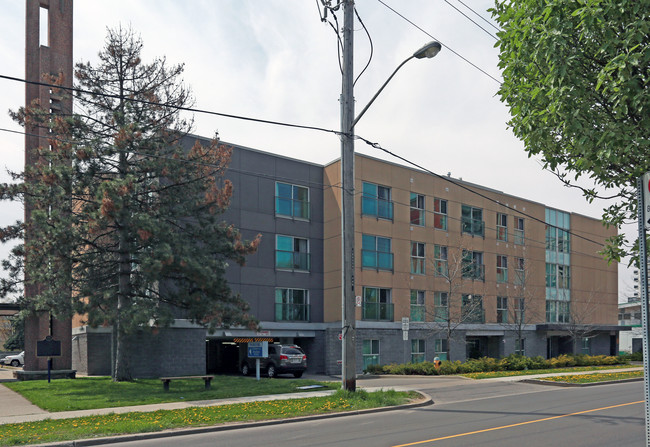 Lester B. Pearson Place in Toronto, ON - Building Photo - Building Photo