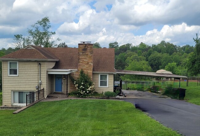 property at 313 Lakecrest Dr