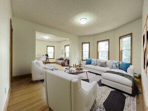 18 Ames St, Unit 1 in Worcester, MA - Building Photo - Building Photo