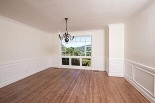 166 Bella Vista Ave in Belvedere, CA - Building Photo