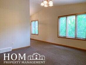 322 E Lafayette St in Mankato, MN - Building Photo - Building Photo