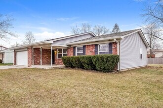 4445 Aristocrat Ln in Indianapolis, IN - Building Photo - Building Photo