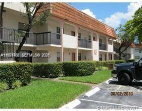 850 NE 209th Terrace in North Miami Beach, FL - Building Photo - Building Photo