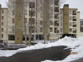 Wood Creek Plaza in Crested Butte, CO - Building Photo