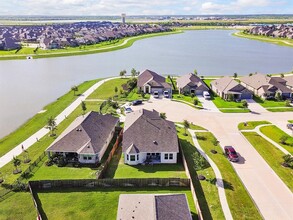 2410 Arbor Edge Crossing in La Marque, TX - Building Photo - Building Photo