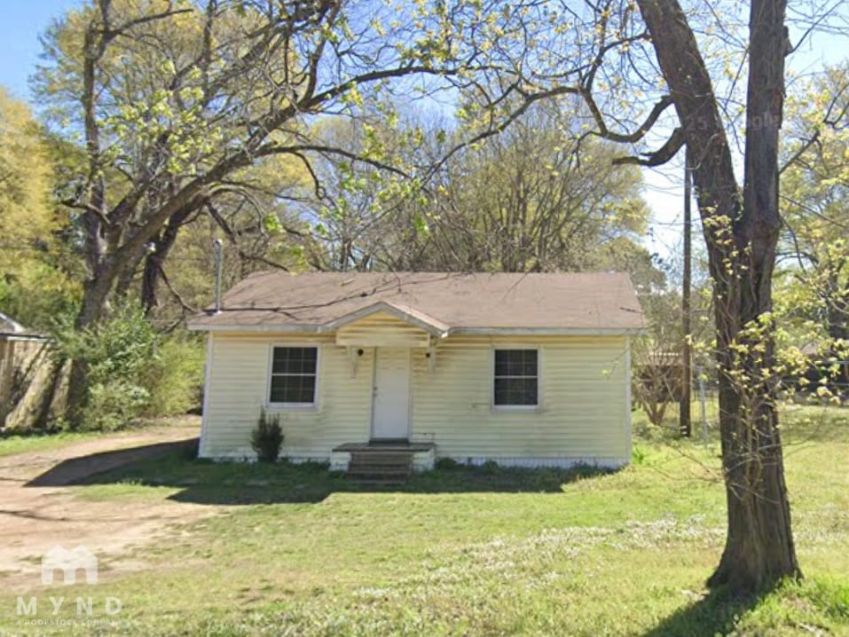 404 N Kenwood Rd in Texarkana, TX - Building Photo
