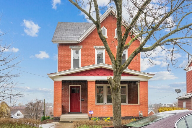 property at 204 Jucunda St