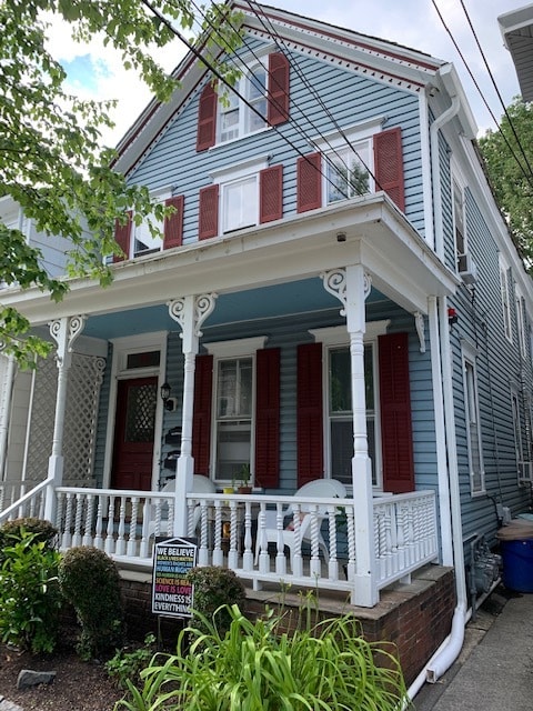 60 Buttonwood St, Unit 2nd Floor Studio