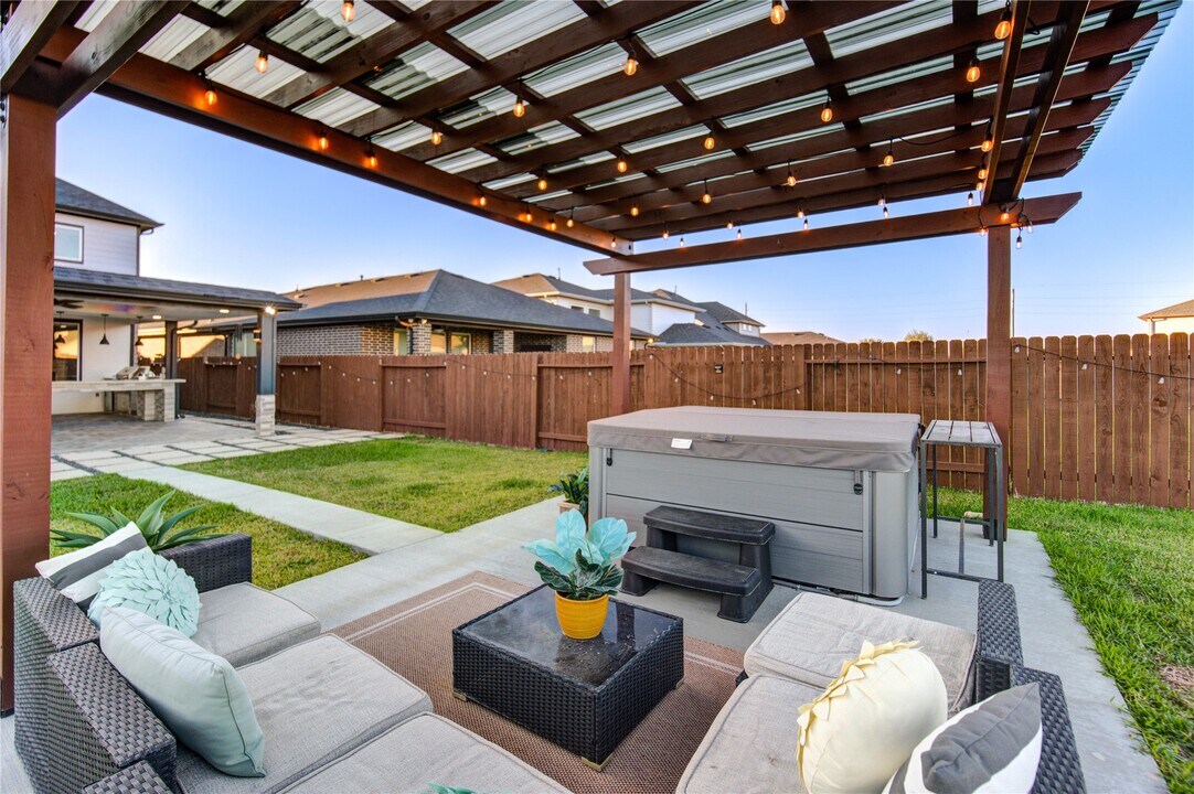 3223 Cripple Creek Dr in Katy, TX - Building Photo