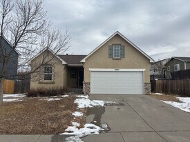 2005 Meadowbrook Parkway in Colorado Springs, CO - Building Photo